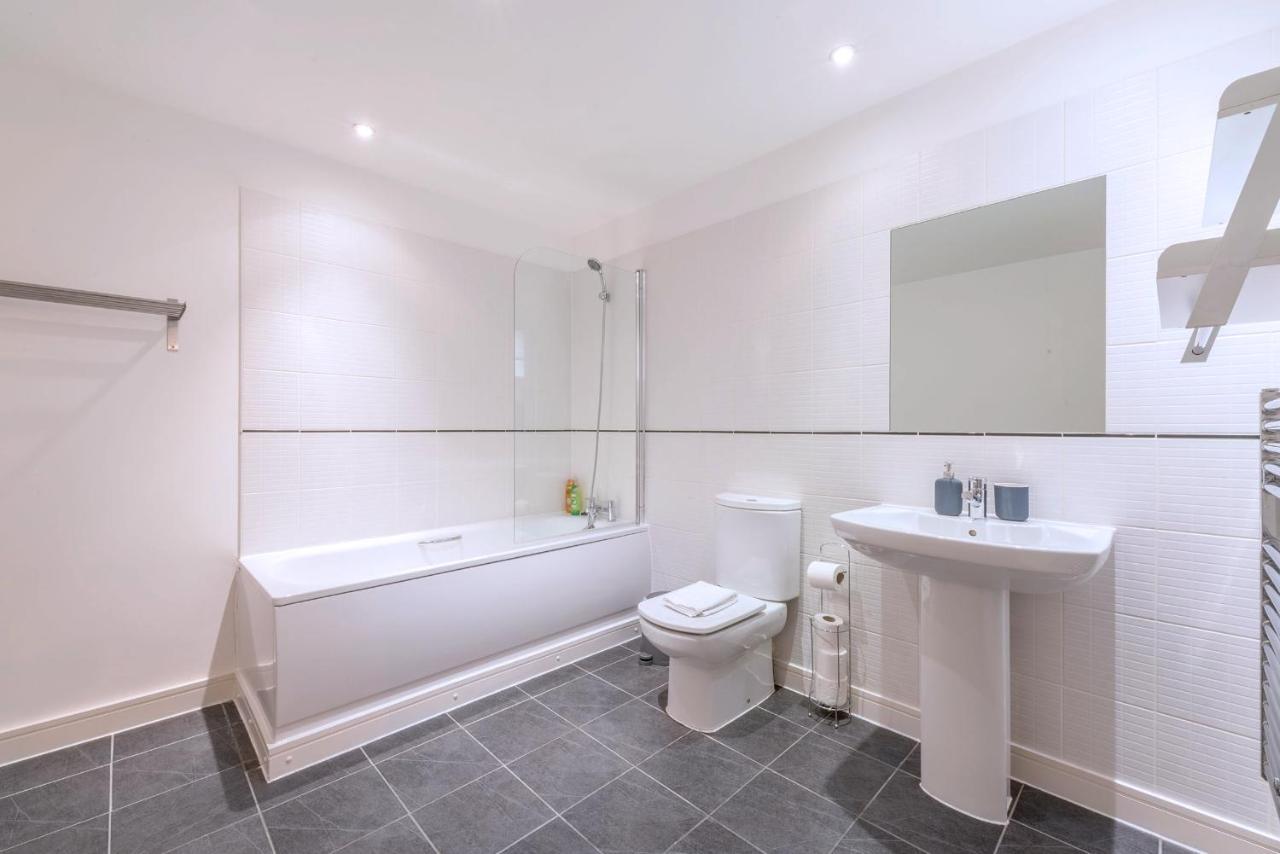2bed Homely Hideout In City Centre Apartment *